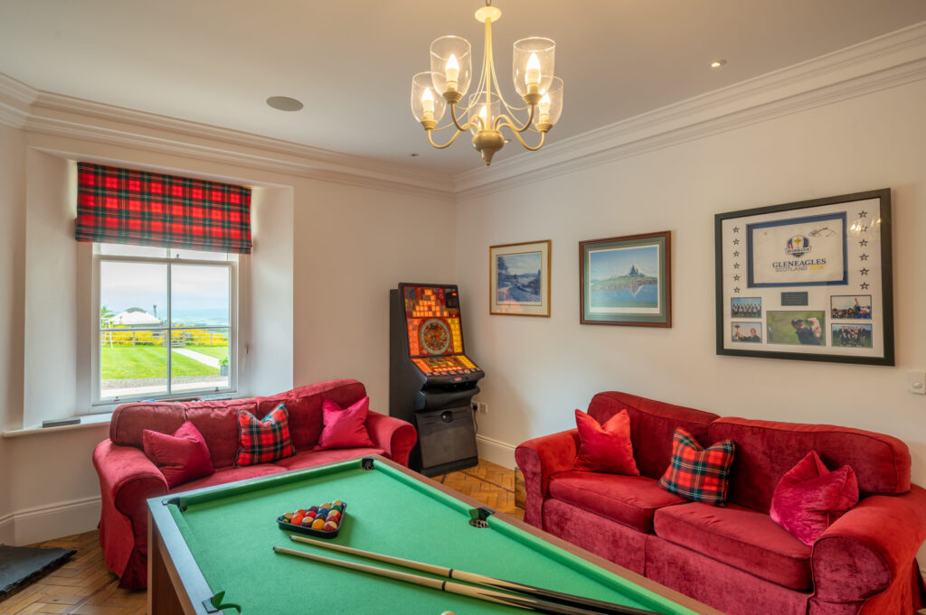 Self-catering at Alexander House